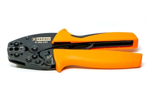 R282223000